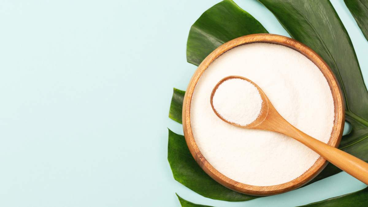 plato con colageno hidrolizado sobre una hoja